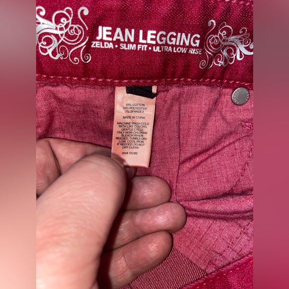 NWT Express Jeans/Zelda, sz 12. Slim fit in a berry color. - Picture 10 of 11